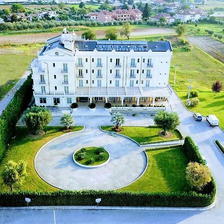 Hotel Concorde Sant'Egidio alla Vibrata Экстерьер фото