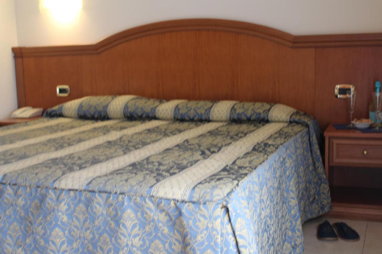 Hotel Concorde Sant'Egidio alla Vibrata Экстерьер фото