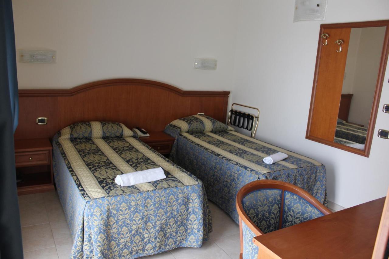 Hotel Concorde Sant'Egidio alla Vibrata Экстерьер фото