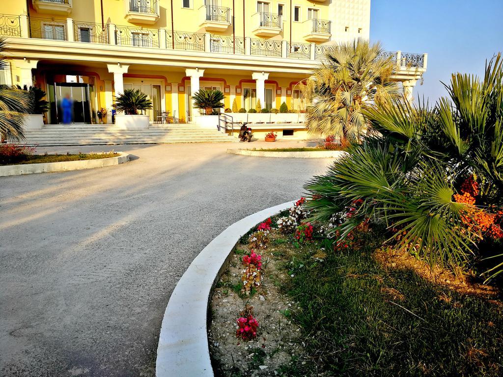 Hotel Concorde Sant'Egidio alla Vibrata Экстерьер фото