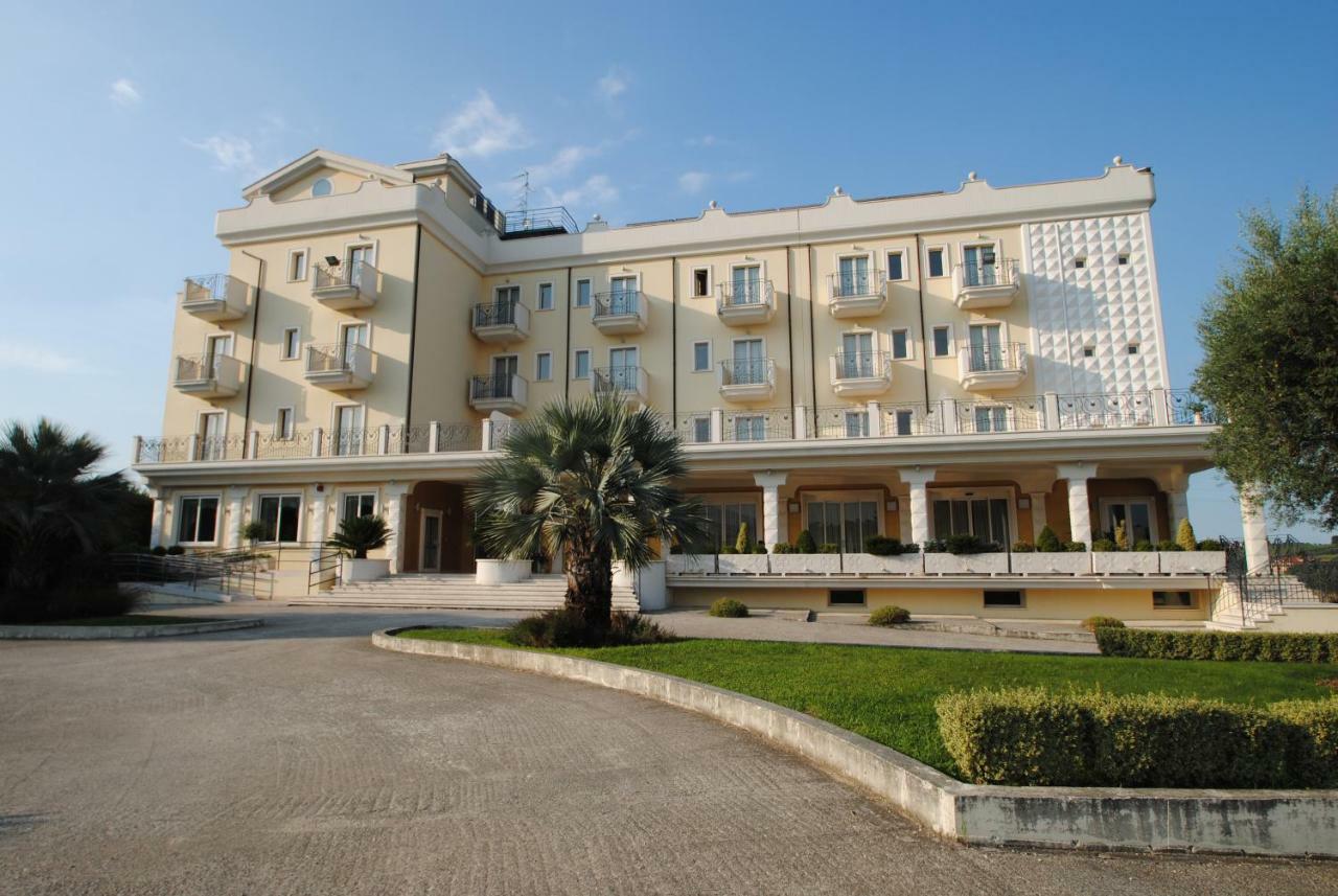 Hotel Concorde Sant'Egidio alla Vibrata Экстерьер фото