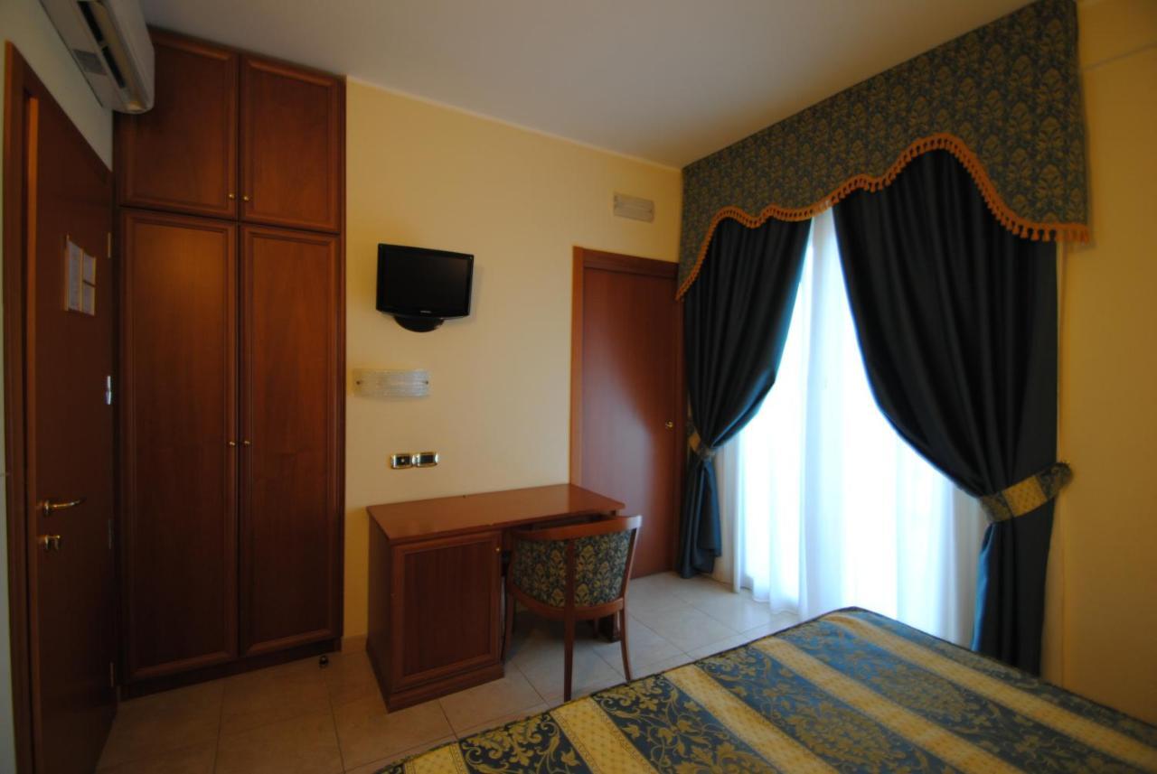 Hotel Concorde Sant'Egidio alla Vibrata Экстерьер фото
