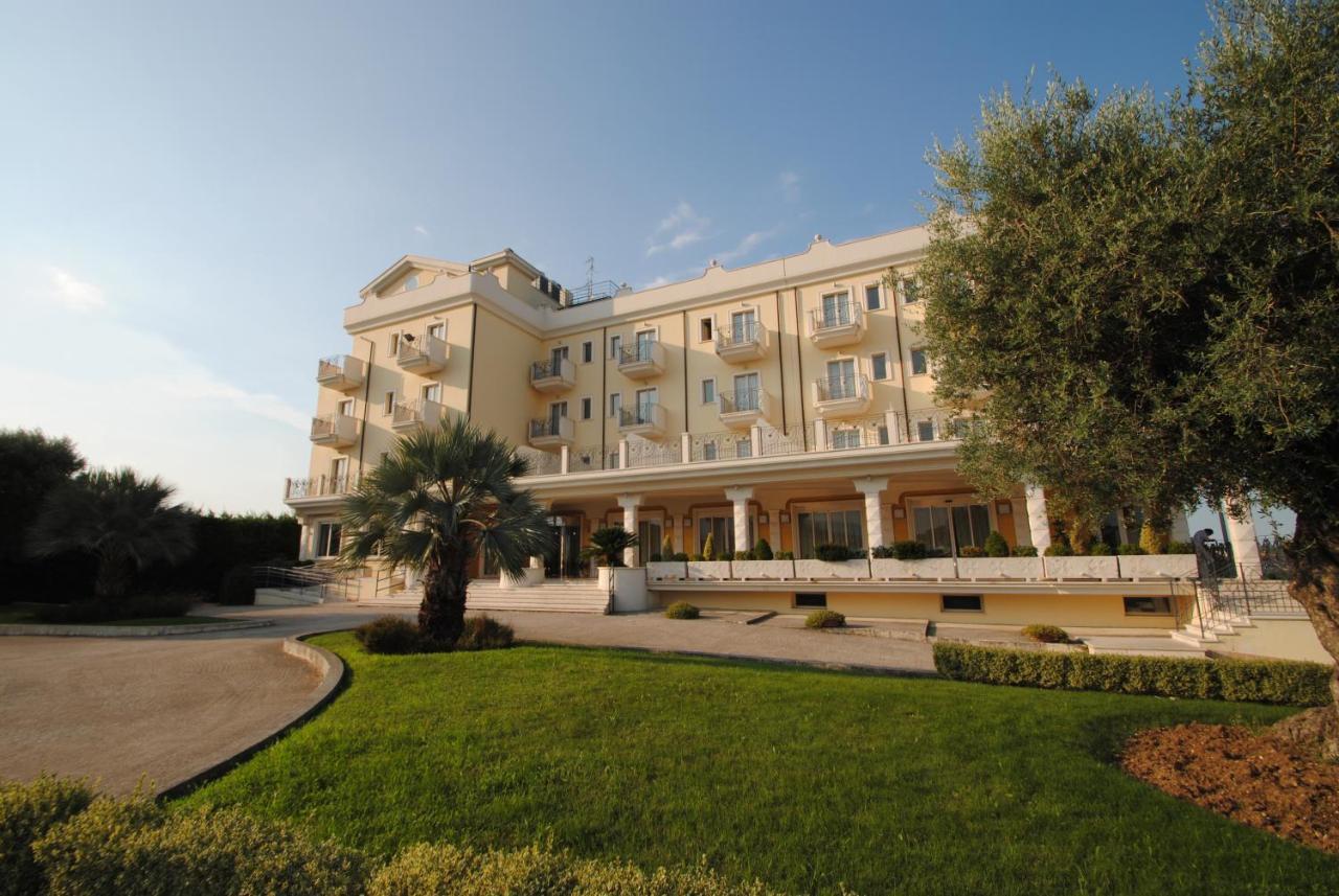 Hotel Concorde Sant'Egidio alla Vibrata Экстерьер фото